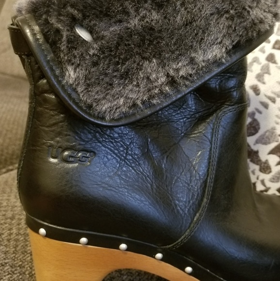 UGG Boots - Picture 6 of 6